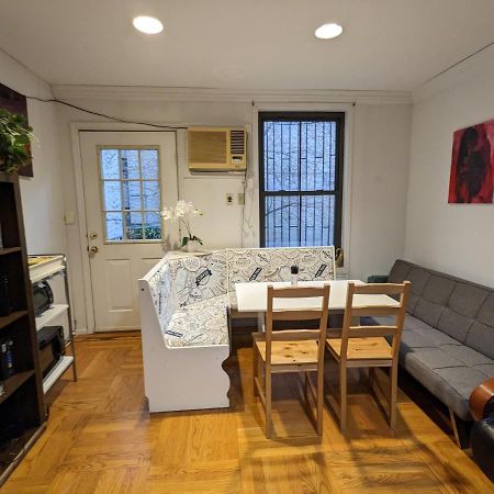 Spacious Room For 4 People In Williamsburg ! นิวยอร์ก ภายนอก รูปภาพ