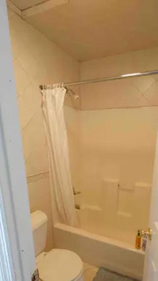 Spacious Room For 4 People In Williamsburg ! นิวยอร์ก ภายนอก รูปภาพ
